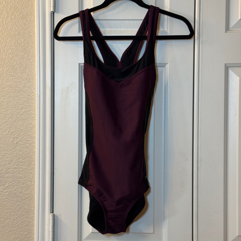 Speedo Women's Swimsuit Small Plum Purple Black Ribbed Racerback Training